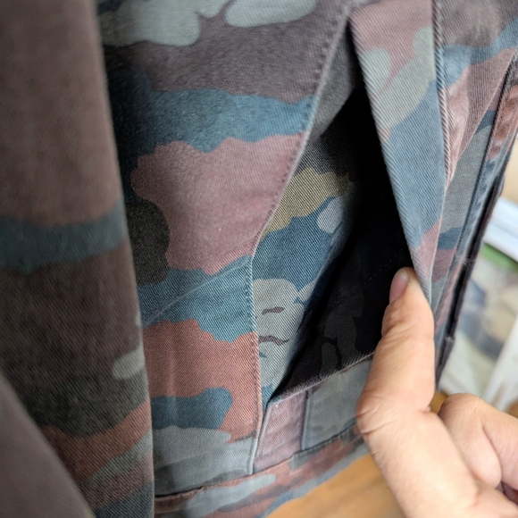 NWT J Brand Acamar Camouflag Trucker Jean Jacket Unisex S Demin - Picture 8 of 14